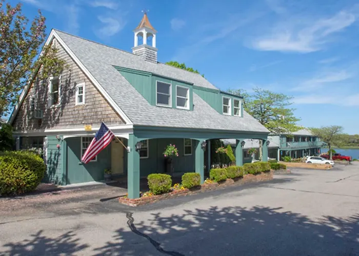 The Cove Motel